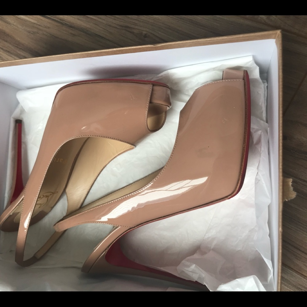 Christian Louboutin 120 private number